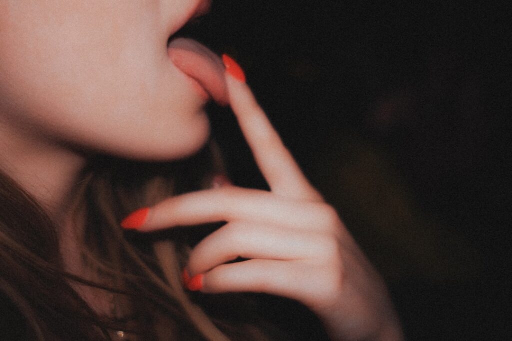 Das Leben von Esther Sedlaczek und ihrem Partner: Privat und gemeinsam stark